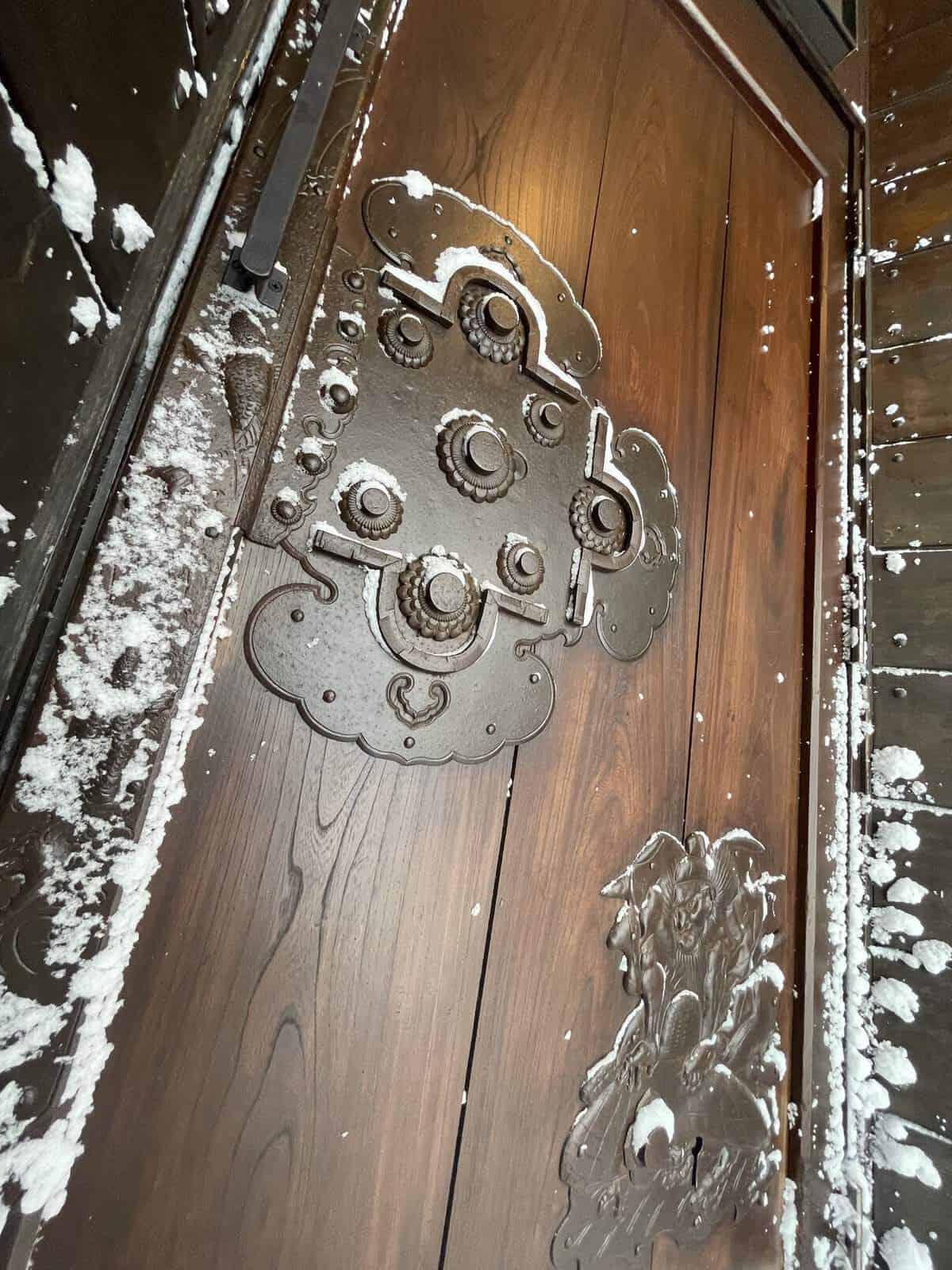 Classic Edo style door as the entrance to Japow House 2